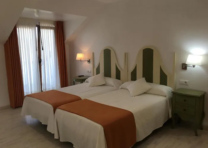 Hotel Valle de Cabezón